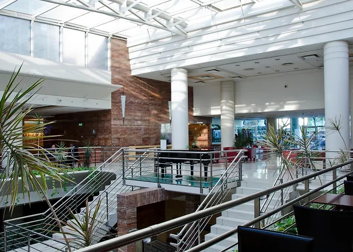 VIP Executive Entrecampos - Hotel&Conference